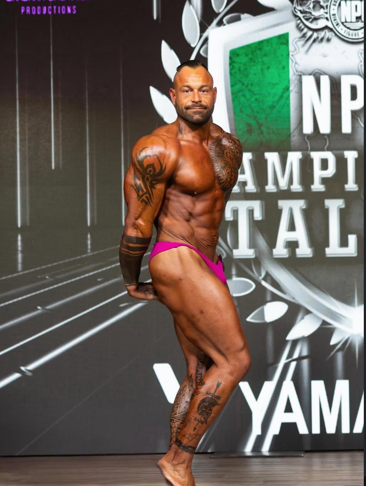 Andrea sul palco bodybuilding